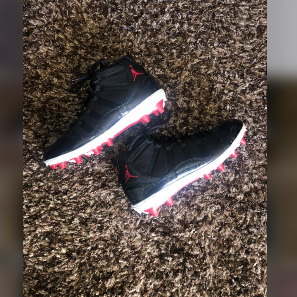 Bred 11 Jordan Cleats